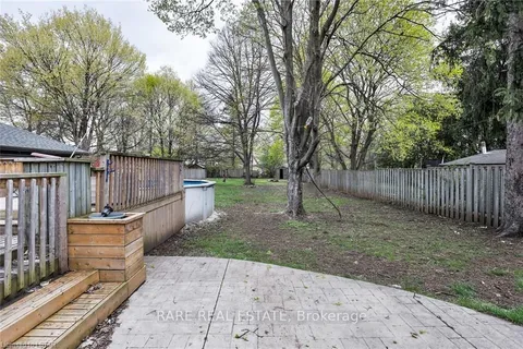 61 Wistow St, London, ON N5Y 1C9