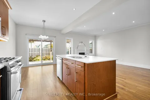 1951 Cherrywood Tr, London, ON N6H 0C9