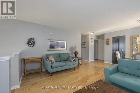 325 Lighthouse Rd, London, ON N6M 1H8