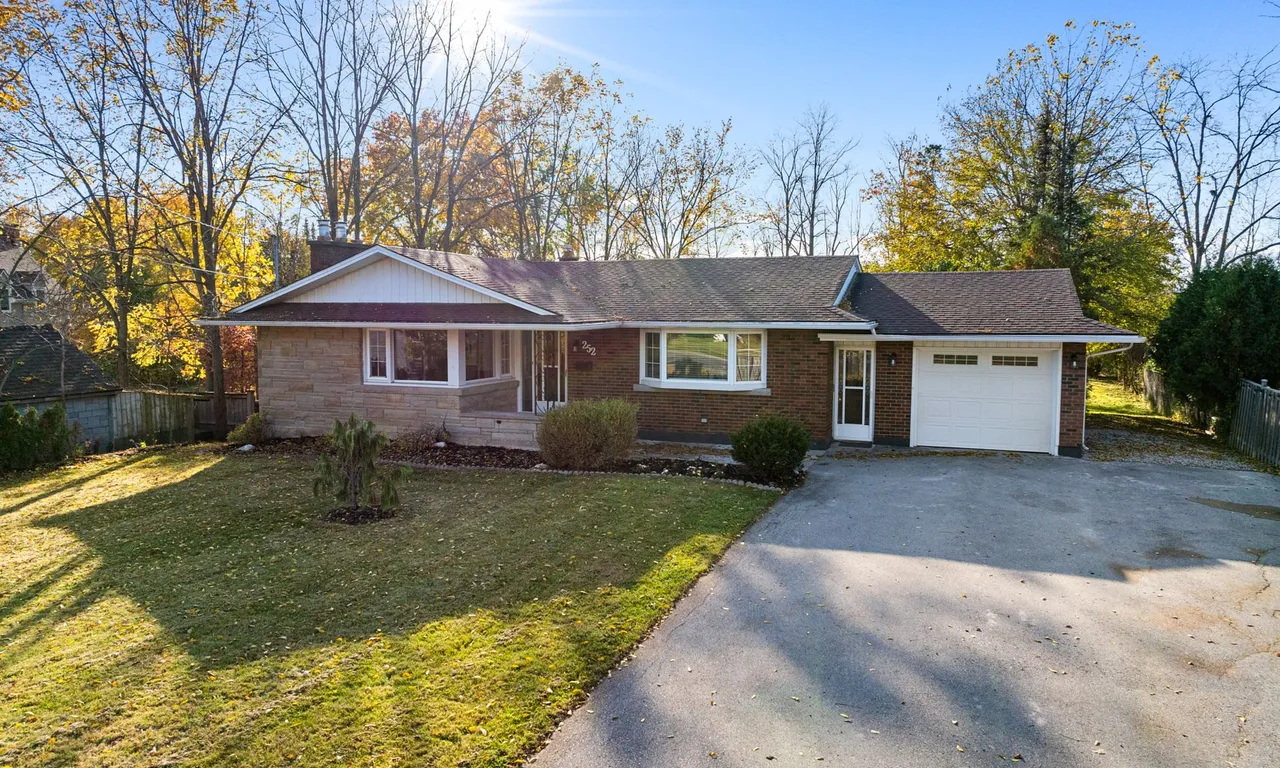 252 West St, West Lincoln, ON L0R 2A0