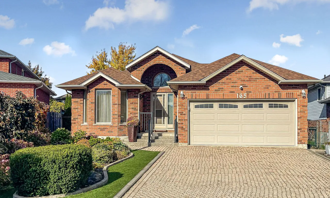 165 Gagliano Dr, Hamilton, ON L8W 3J8