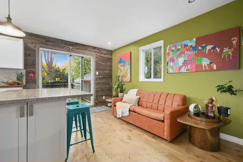 101 Bagot St, Cobourg, ON K9A 3E9