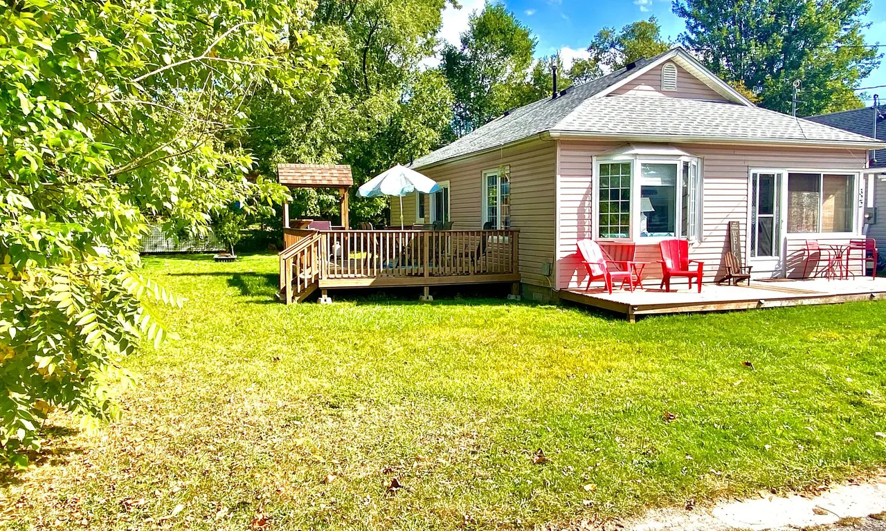 322 Oxford Ave, Fort Erie, ON L0S 1B0