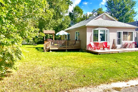 322 Oxford Ave, Fort Erie, ON L0S 1B0
