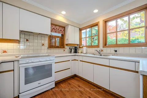 43 Mont St, Guelph, ON N1H 2A5