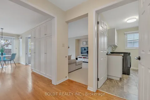 6 Inglis Circ, St. Catharines, ON L2S 3M9