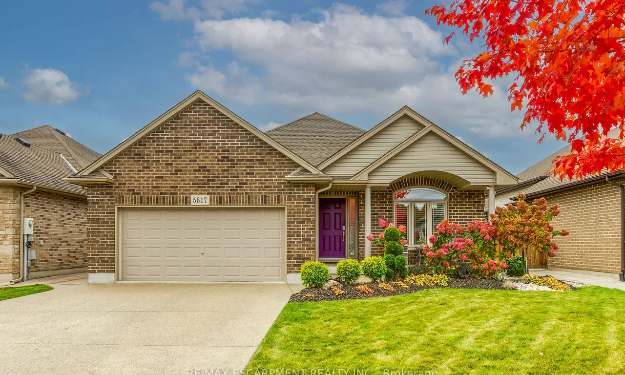 5817 Ironwood St, Niagara Falls, ON L2H 0E3