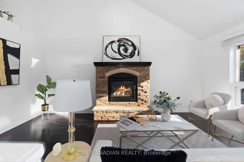 444 Doon South Dr, Kitchener, ON N2P 2T6