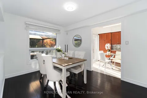 444 Doon South Dr, Kitchener, ON N2P 2T6