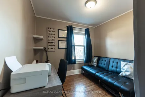 38 DALKEITH Ave, Hamilton, ON L8L 3J2
