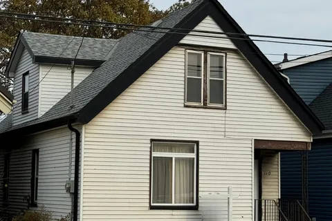 110 Adelaide St, London, ON N6B 3G8