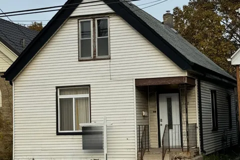 110 Adelaide St, London, ON N6B 3G8