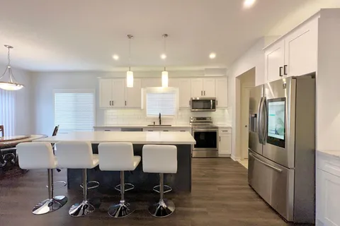 34 Swan Ave, Pelham, ON L0S 1E6