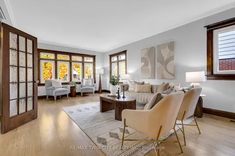 57 Patricia Ave, Kitchener, ON N2M 1J4