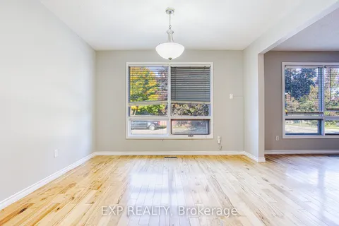 376 Rexford Dr, Hamilton, ON L8W 2M6