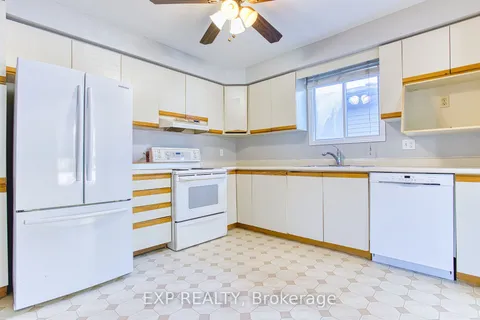 376 Rexford Dr, Hamilton, ON L8W 2M6