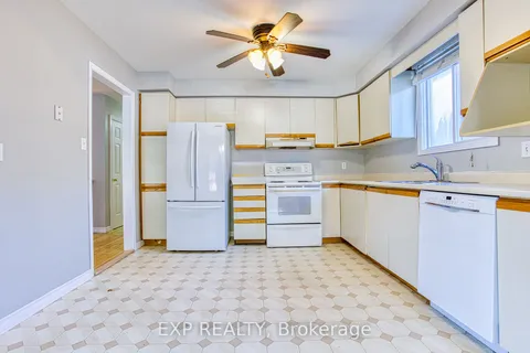 376 Rexford Dr, Hamilton, ON L8W 2M6