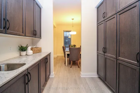 606 Wedlock Lane, Peterborough, ON K9H 0J8