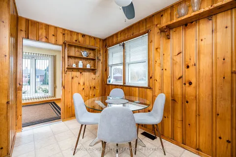 259 McEwen Dr, Kingston, ON K7M 3W2