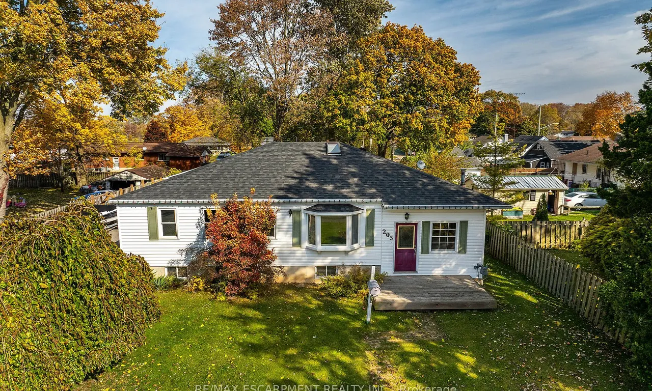 203 Park Ave, Haldimand, ON N1A 1M7