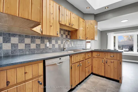 203 Park Ave, Haldimand, ON N1A 1M7