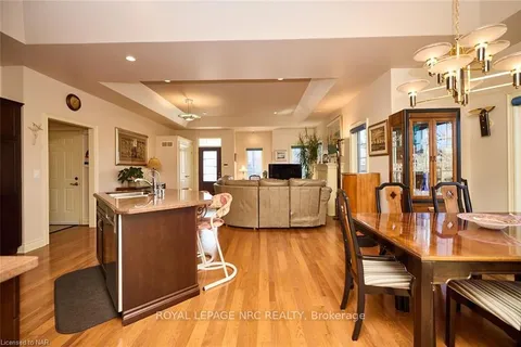 2 SEYVAL Pl, Niagara-on-the-Lake, ON L0S 1J0