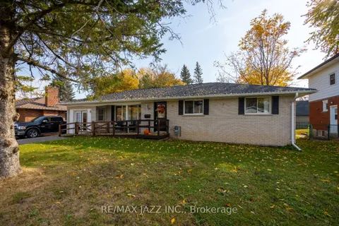 21 Maple Cres, Kawartha Lakes, ON K9V 2R8