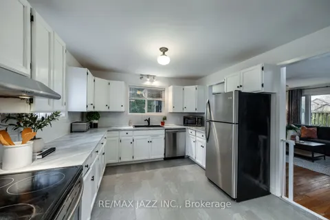 21 Maple Cres, Kawartha Lakes, ON K9V 2R8