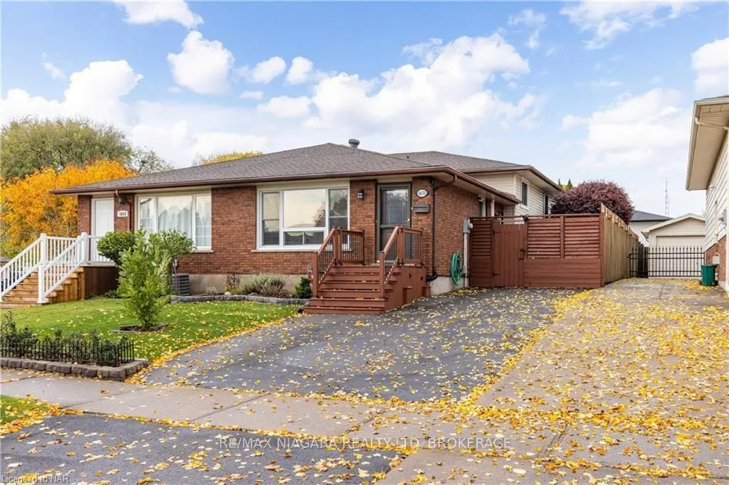 6631 DAWSON St, Niagara Falls, ON L2E 7C6
