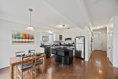 430 Laura Ave, Kingston, ON K7K 7M3