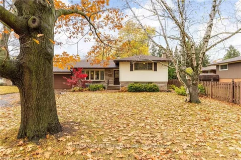 7 SURREY Pl, St. Catharines, ON L2M 2K6