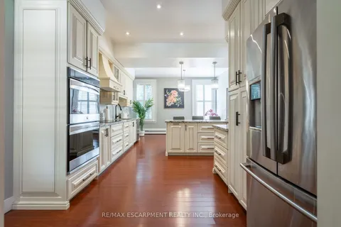 1 King William St, Brant, ON N0E 1N0