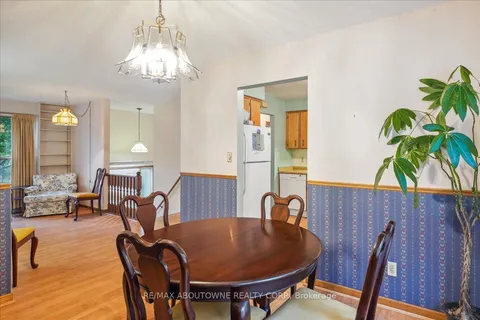 26 Inglewood Crt, Grimsby, ON L3M 4S2